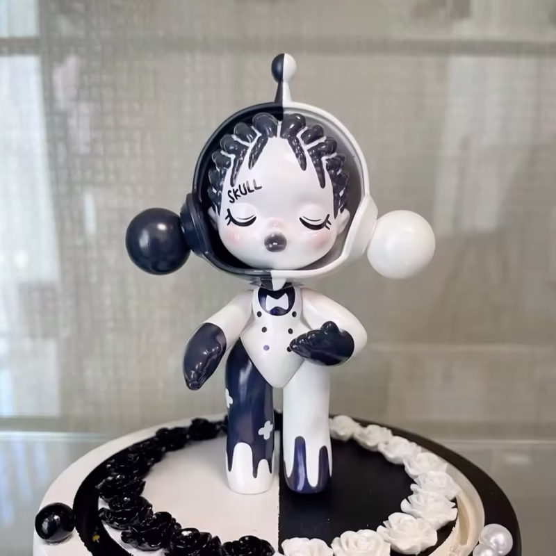 Vintage SP Skullpanda Baby Series Collection Action Figure Designer of a Cool Girl Beauty Ornament Toy Healing Doll - Image 3